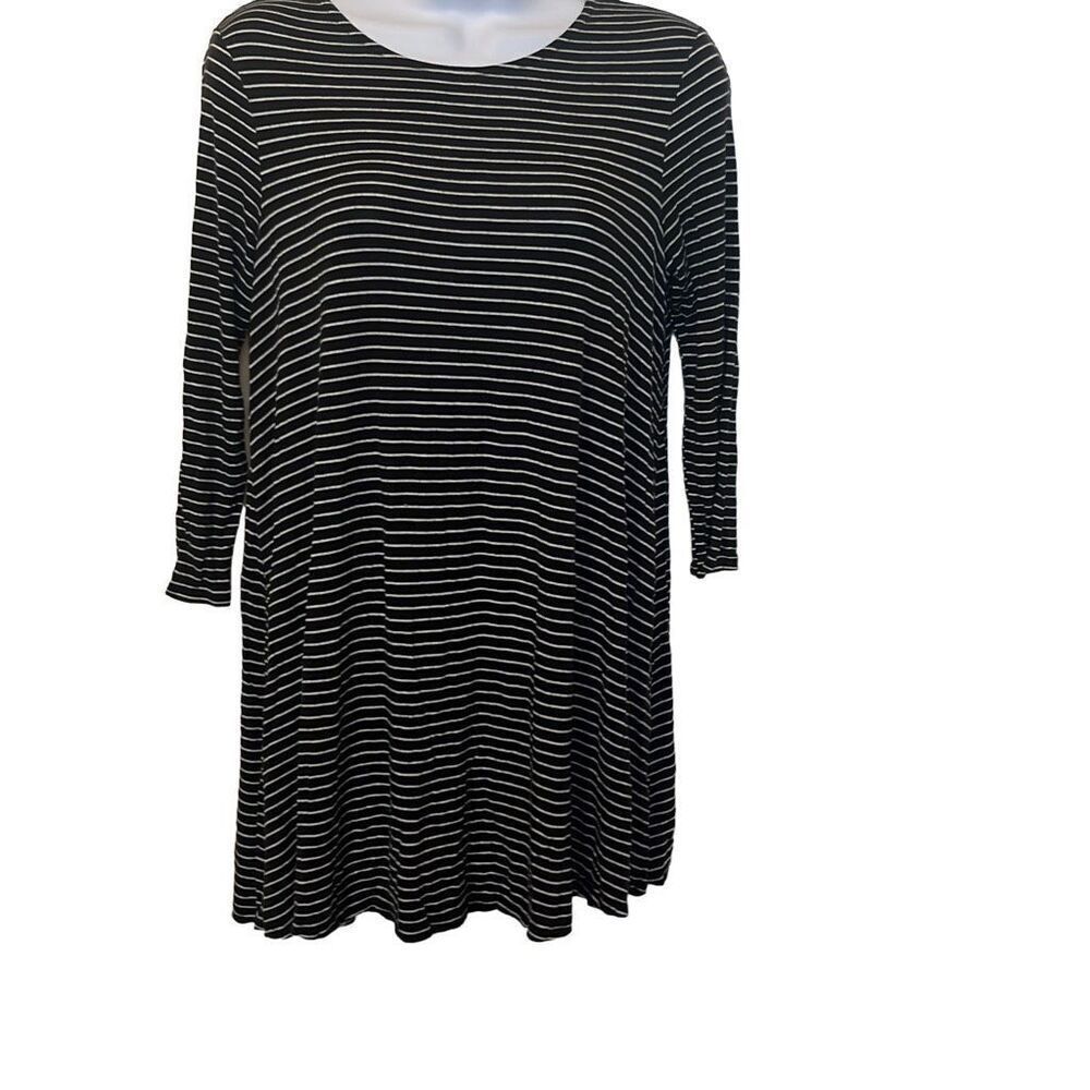 AJ Amelia James Medium Black White Stripe Scoop‎ Neck Swing Top Long Sleeves